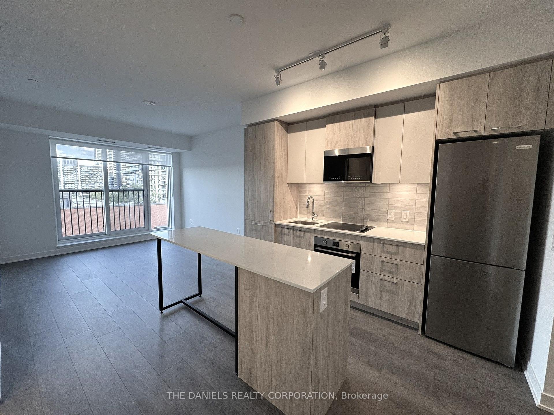 Photo of Unit 510, 10 Oak Street