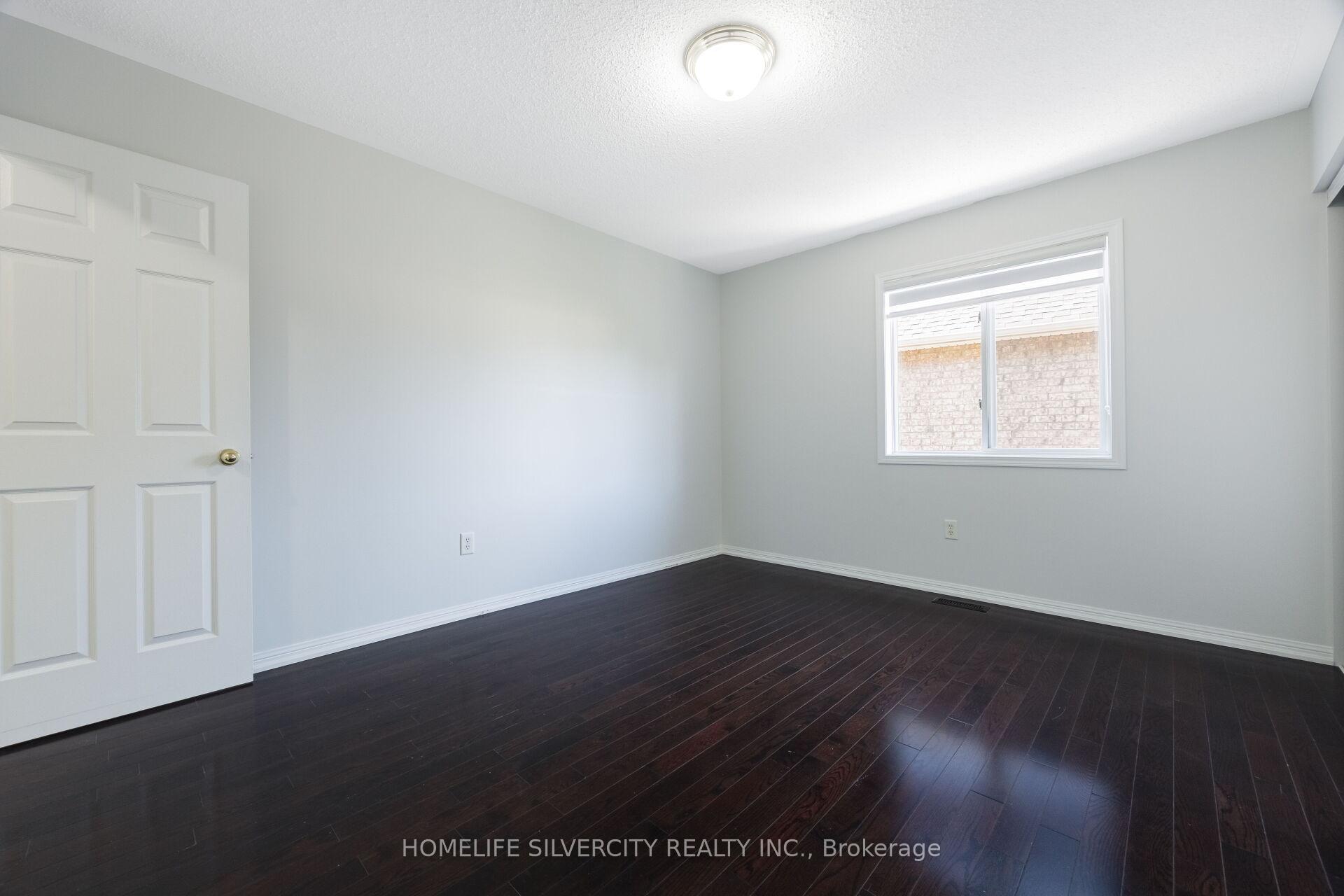 Photo 35 of 25 Van Hoof Crescent, Brampton, Vales of Castlemore — HOMEH
