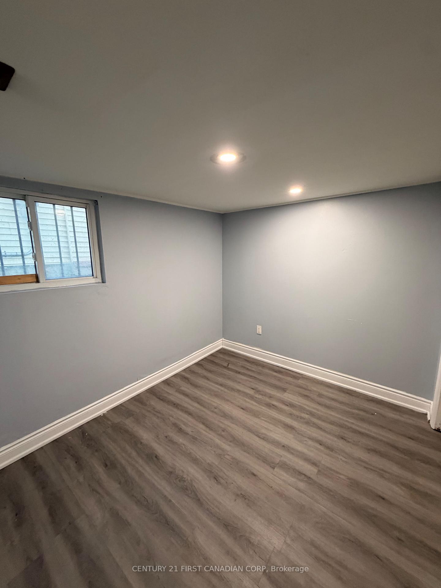 Photo 5 of Unit LOWER, 31 Adelaide Street S, London, South I — HOMEH