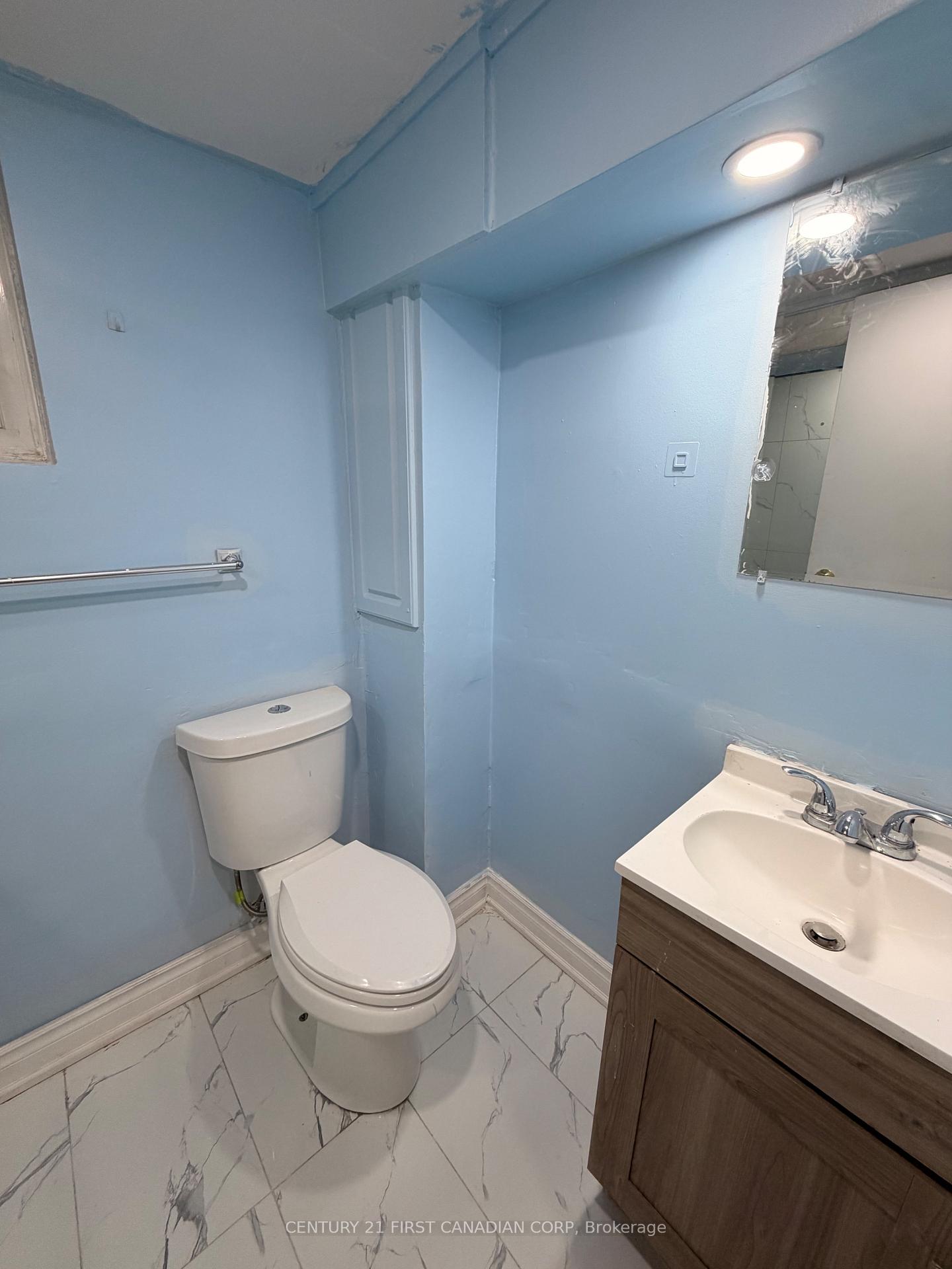 Photo 8 of Unit LOWER, 31 Adelaide Street S, London, South I — HOMEH