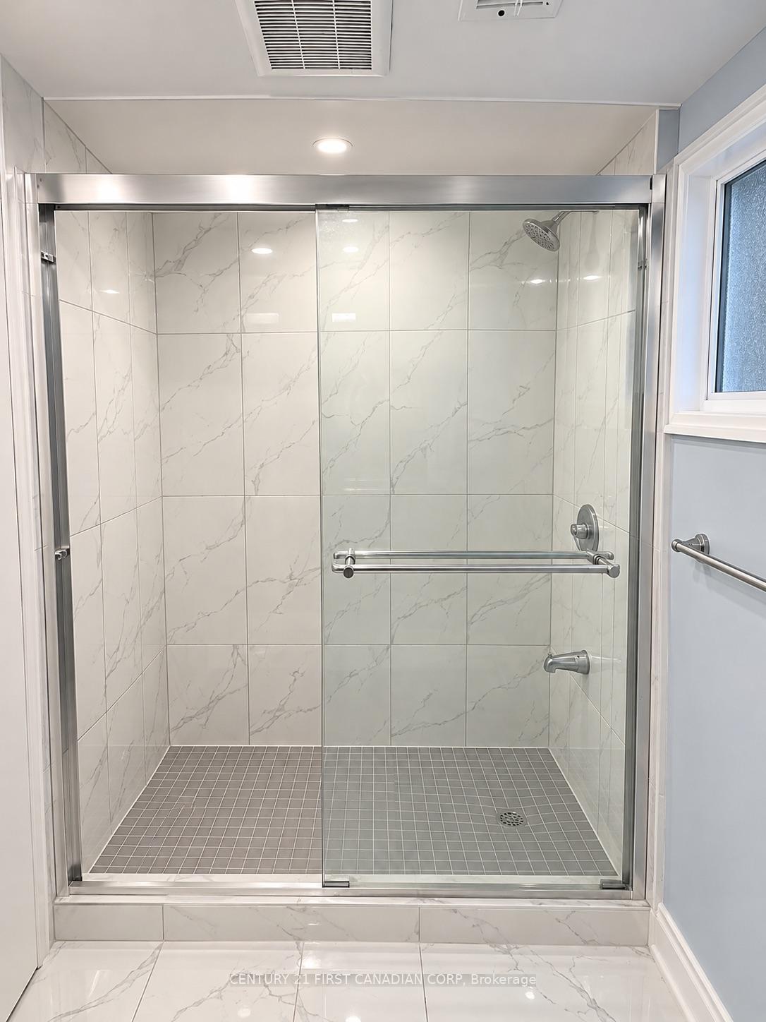 Photo 9 of Unit LOWER, 31 Adelaide Street S, London, South I — HOMEH