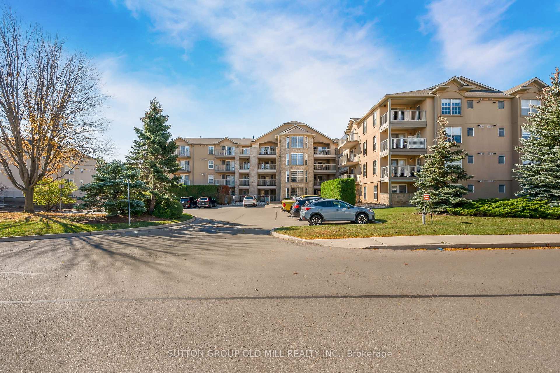 Photo 3 of Unit 208, 1470 Bishops Gate, Oakville, Glen Abbey — HOMEH