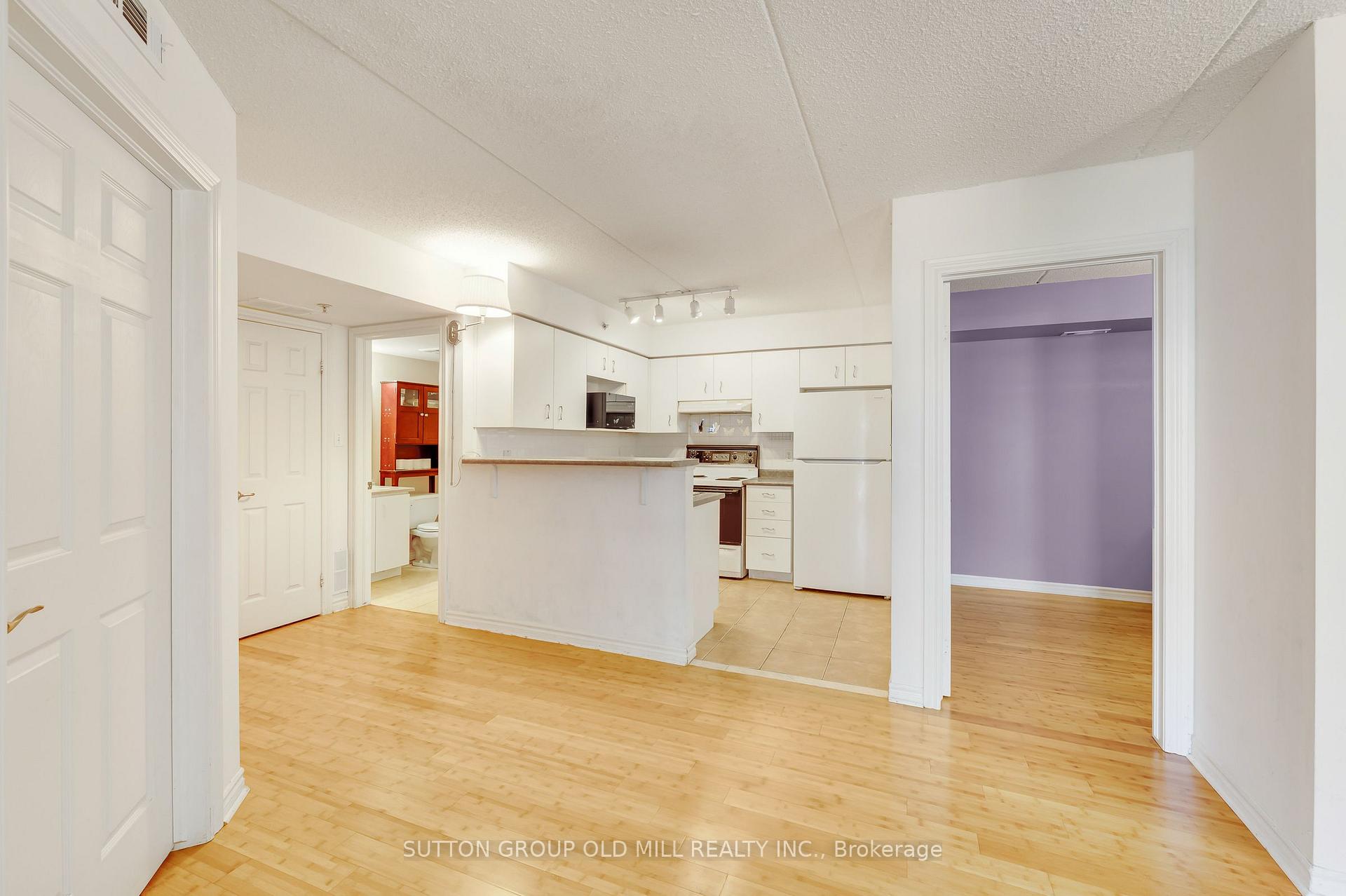Photo 13 of Unit 208, 1470 Bishops Gate, Oakville, Glen Abbey — HOMEH