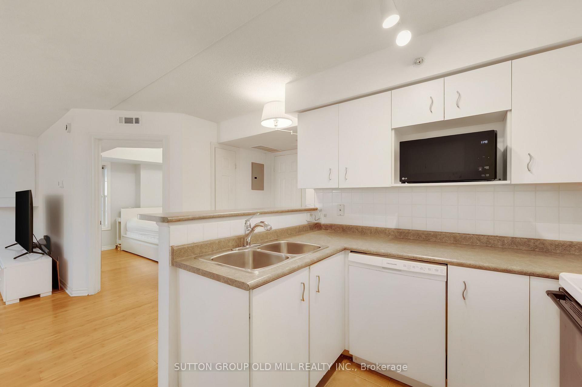 Photo 17 of Unit 208, 1470 Bishops Gate, Oakville, Glen Abbey — HOMEH
