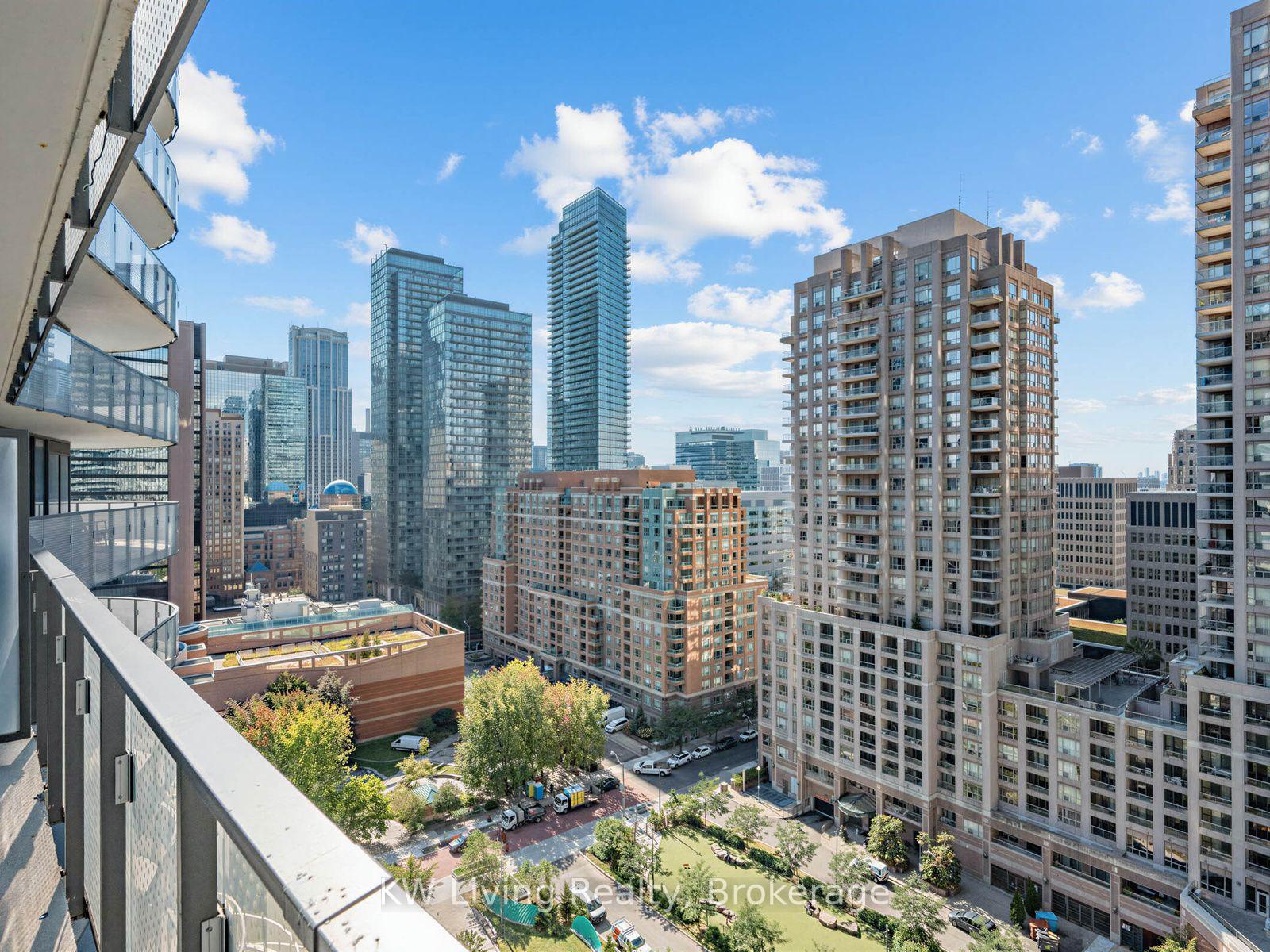 Photo 3 of Unit 1307, 11 Wellesley Street W, Toronto, Bay Street Corridor — HOMEH