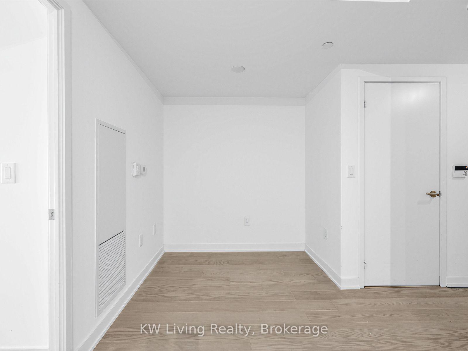 Photo 10 of Unit 1307, 11 Wellesley Street W, Toronto, Bay Street Corridor — HOMEH