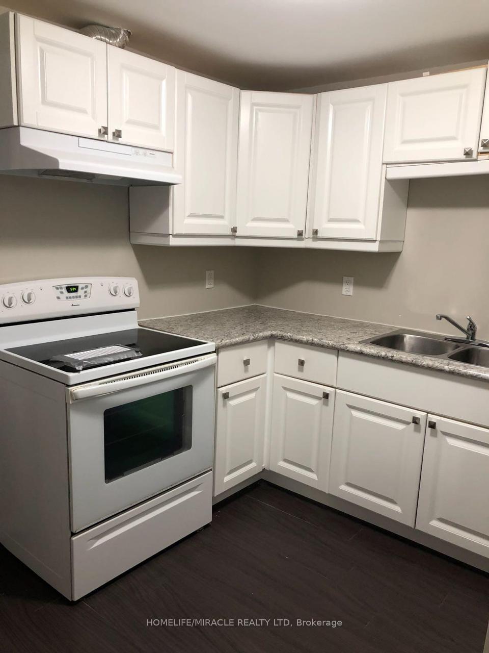 Photo 3 of Unit 2, 144 Benson Drive, Barrie, Northwest — HOMEH