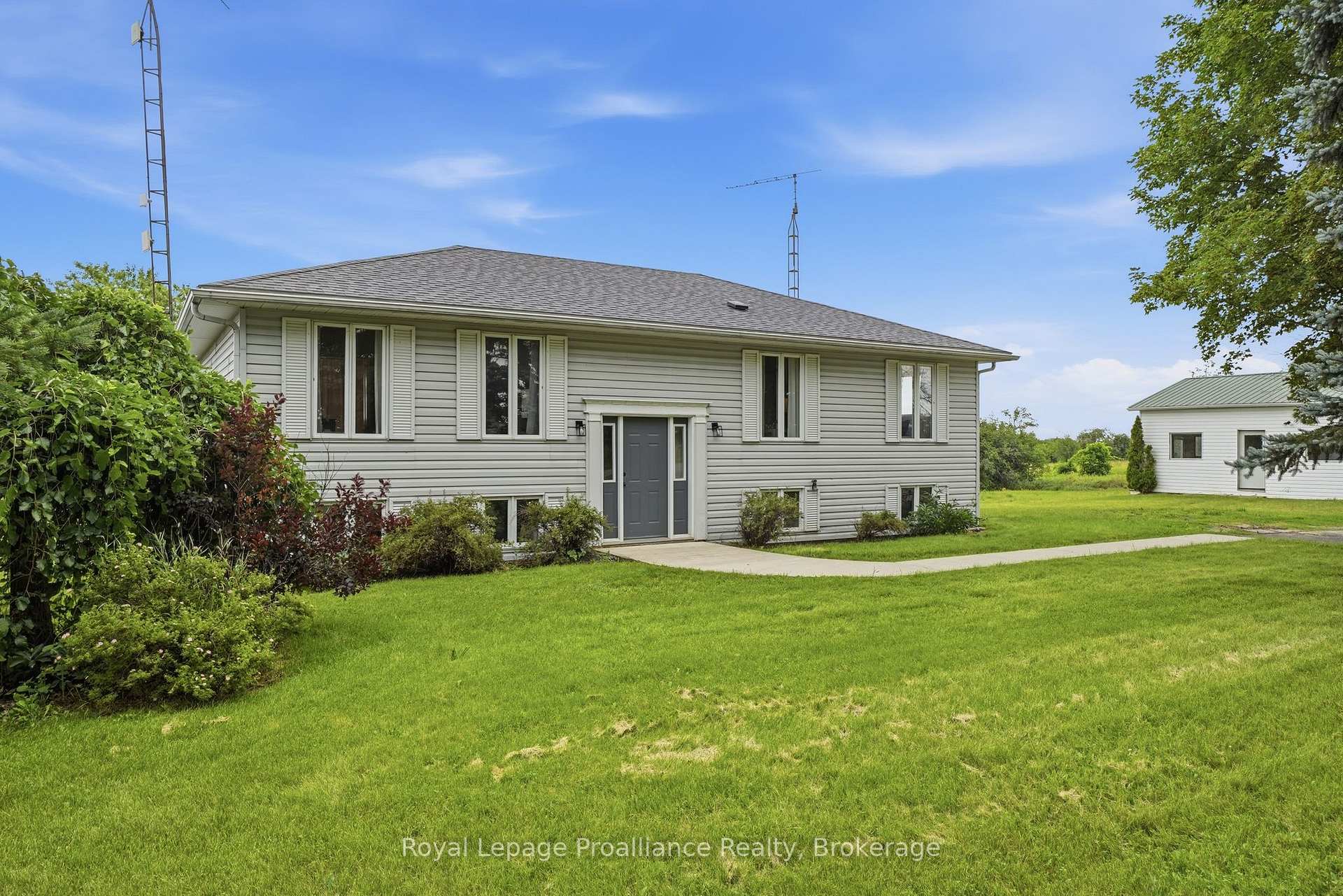Photo 3 of 509 Kelly Road, Prince Edward County, Athol Ward — HOMEH