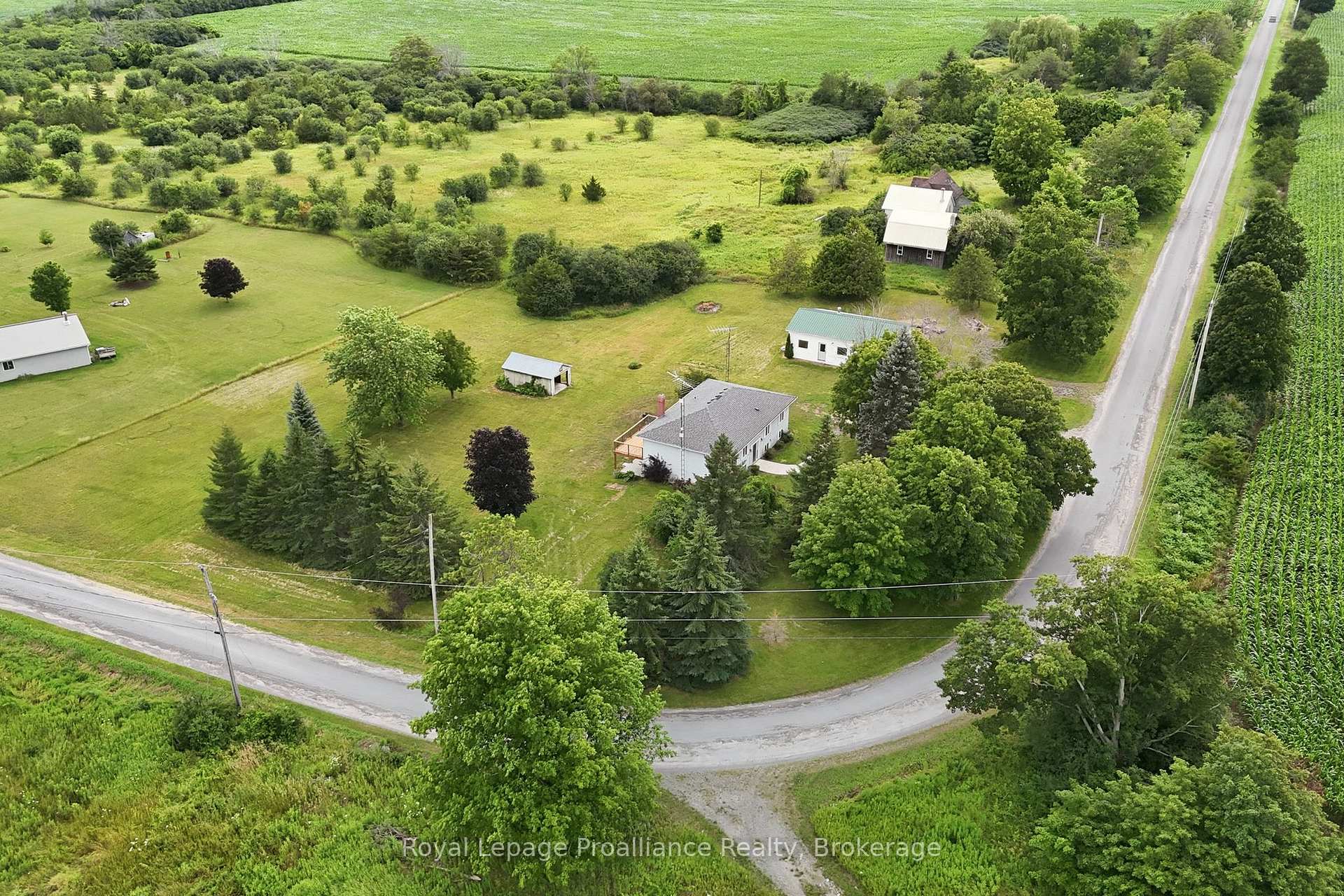 Photo 4 of 509 Kelly Road, Prince Edward County, Athol Ward — HOMEH
