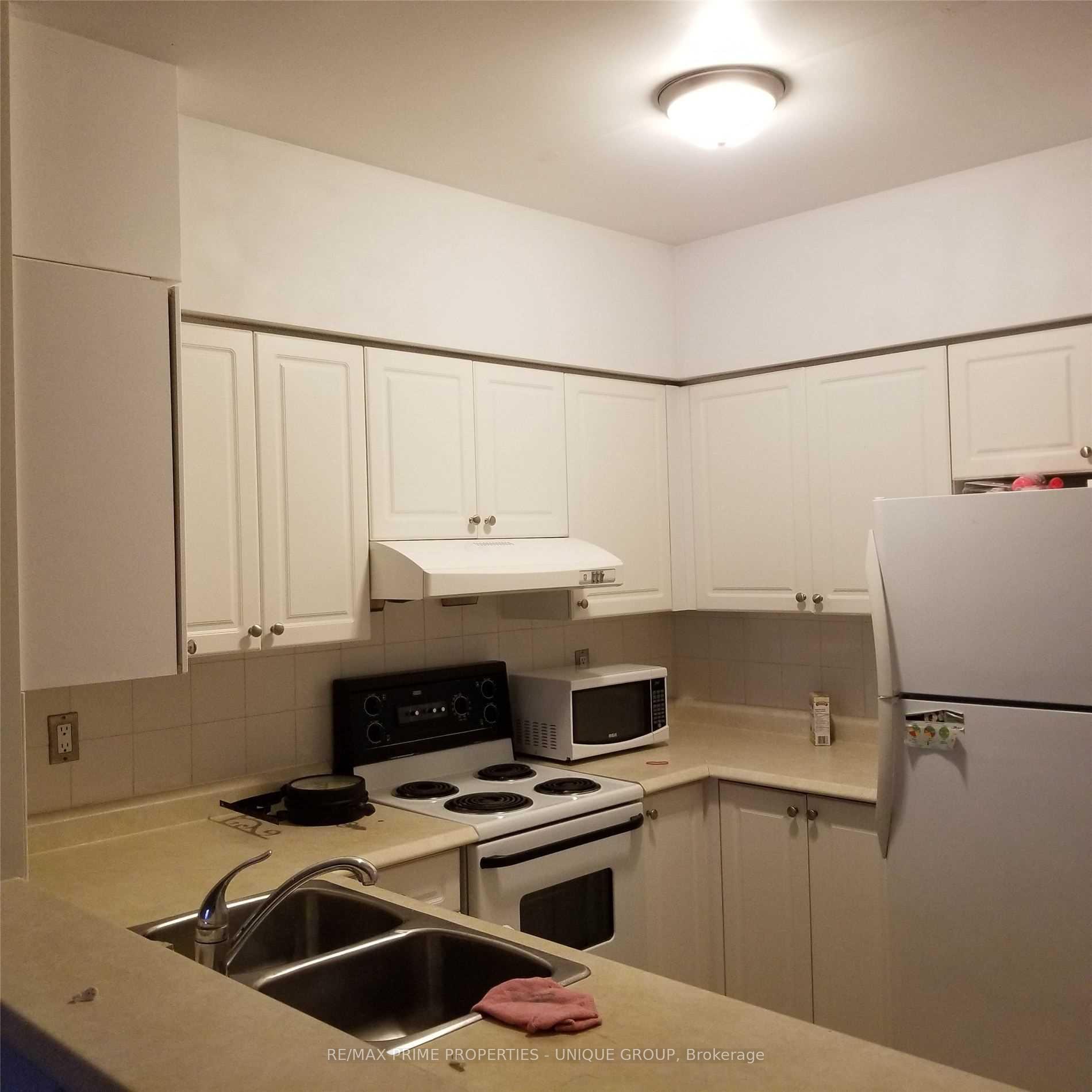 Photo 4 of Unit Ph02, 152 St Patrick Street, Toronto, Kensington-Chinatown — HOMEH