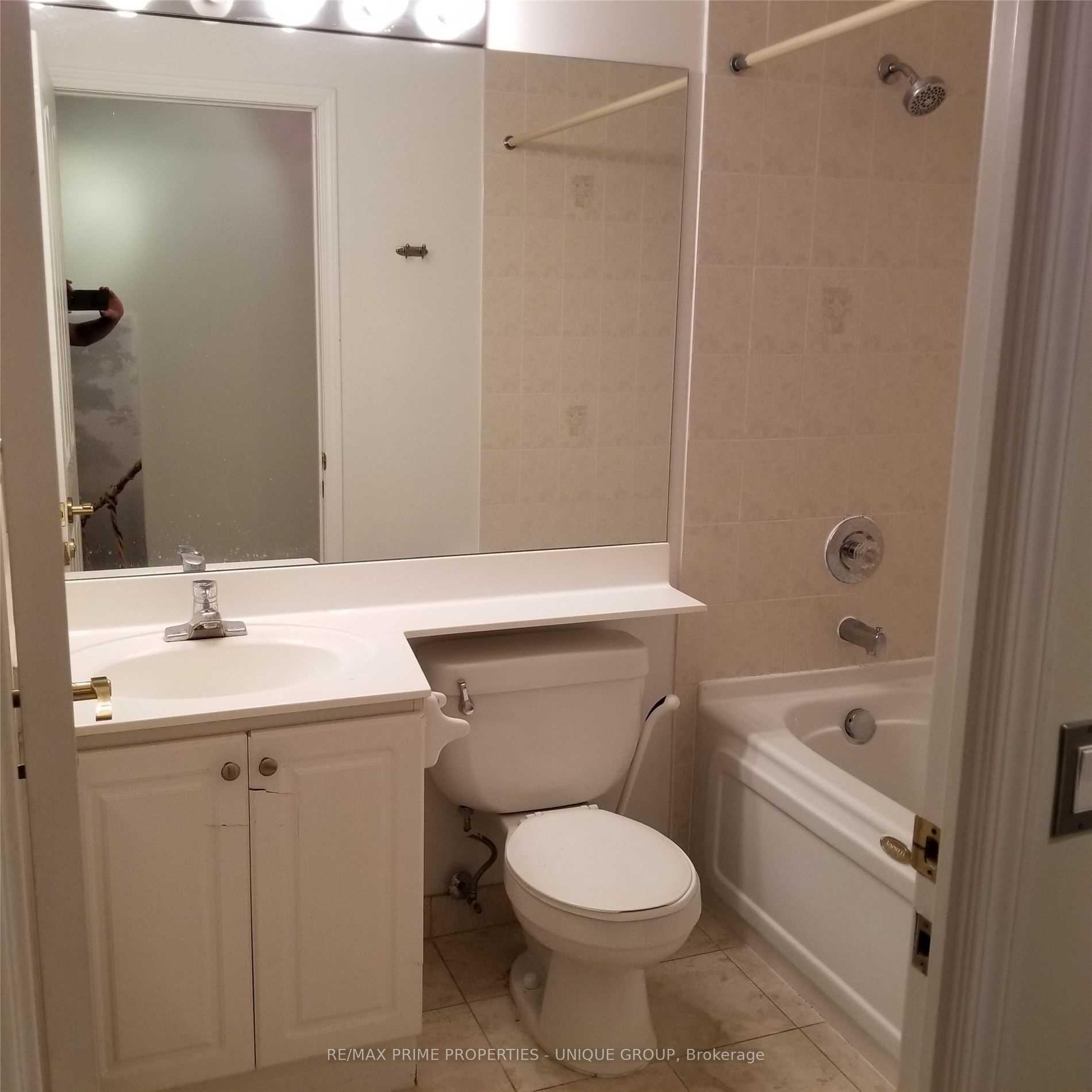 Photo 18 of Unit Ph02, 152 St Patrick Street, Toronto, Kensington-Chinatown — HOMEH