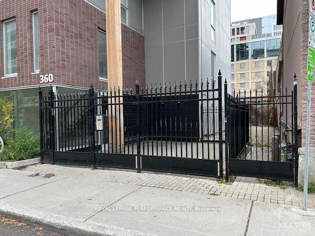 Photo 3 of Unit 301, 360 Cumberland Street, Ottawa, Lower Town/Byward Market — HOMEH