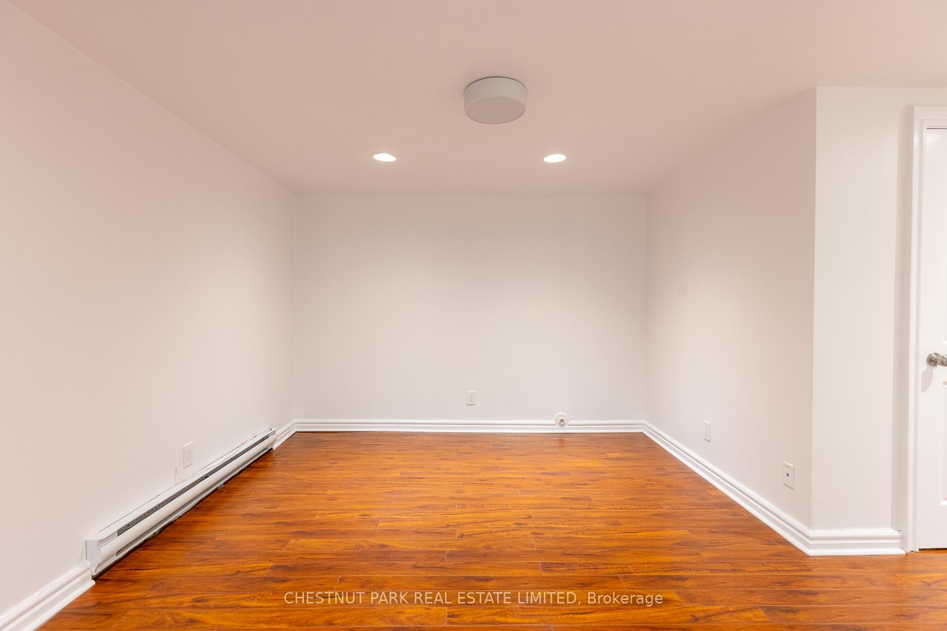 Photo 10 of Unit Lower, 34A Foxbar Road, Toronto, Yonge-St. Clair — HOMEH