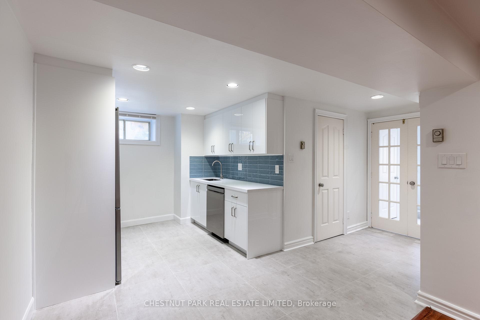 Photo 16 of Unit Lower, 34A Foxbar Road, Toronto, Yonge-St. Clair — HOMEH