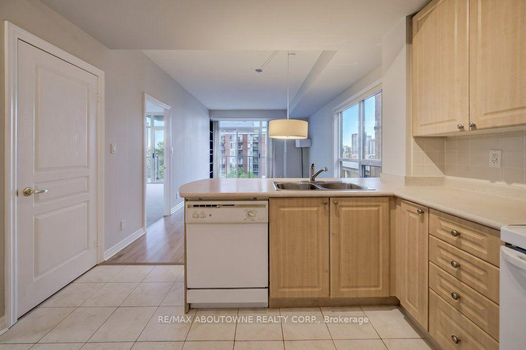 Photo 6 of Unit 403, 80 Port Street E, Mississauga, Port Credit — HOMEH