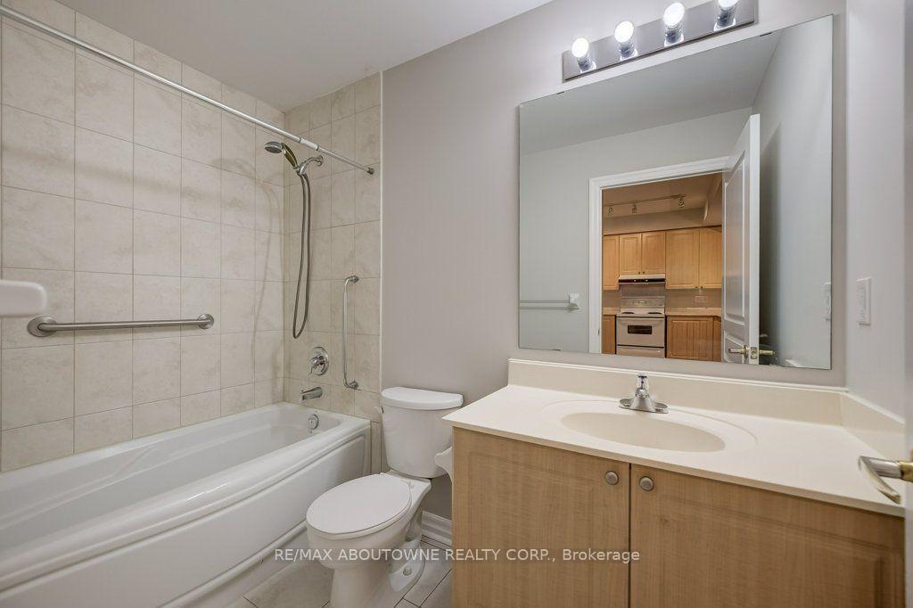Photo 10 of Unit 403, 80 Port Street E, Mississauga, Port Credit — HOMEH