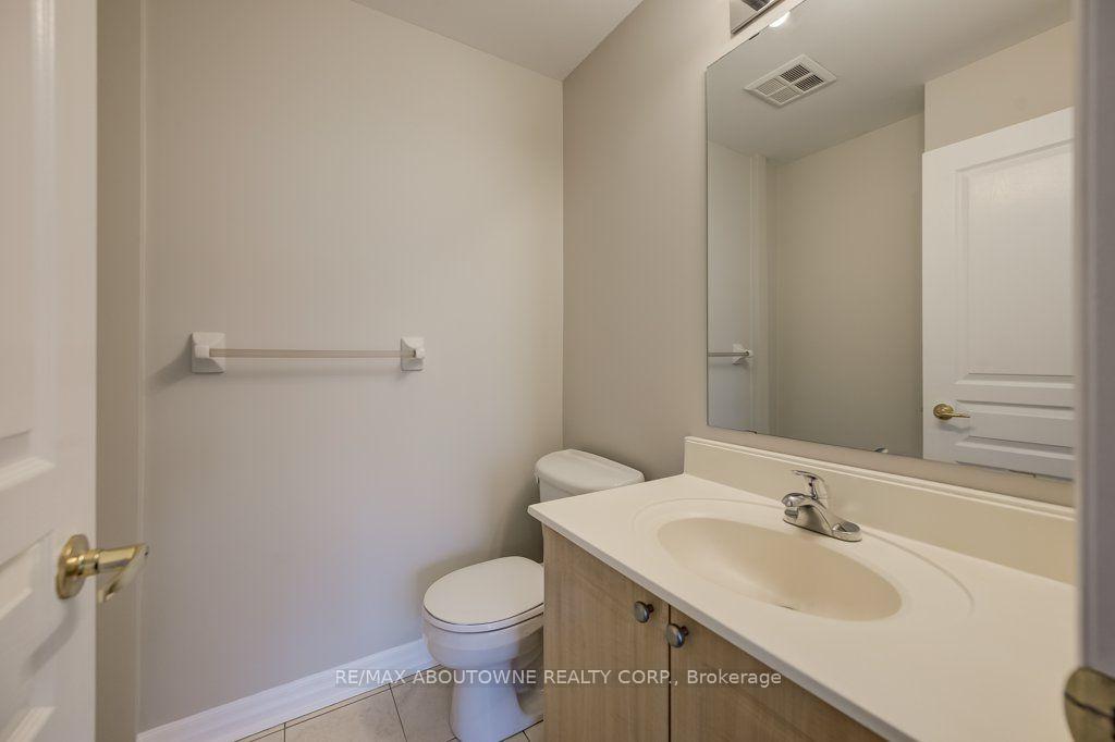 Photo 11 of Unit 403, 80 Port Street E, Mississauga, Port Credit — HOMEH