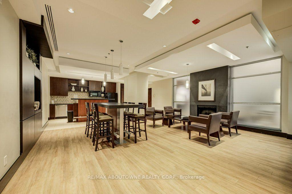 Photo 14 of Unit 403, 80 Port Street E, Mississauga, Port Credit — HOMEH