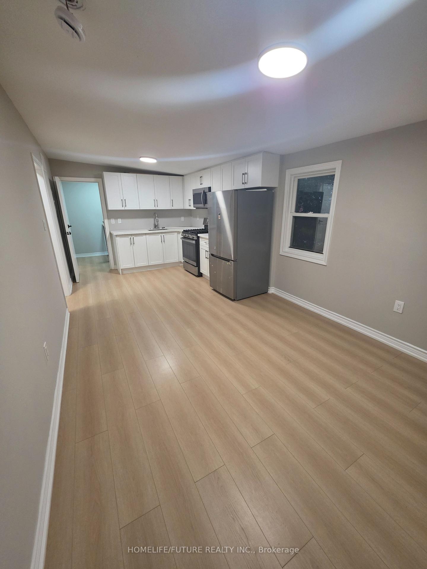 Photo 11 of 2983 Lawrence Avenue E, Scarborough, Bendale — HOMEH
