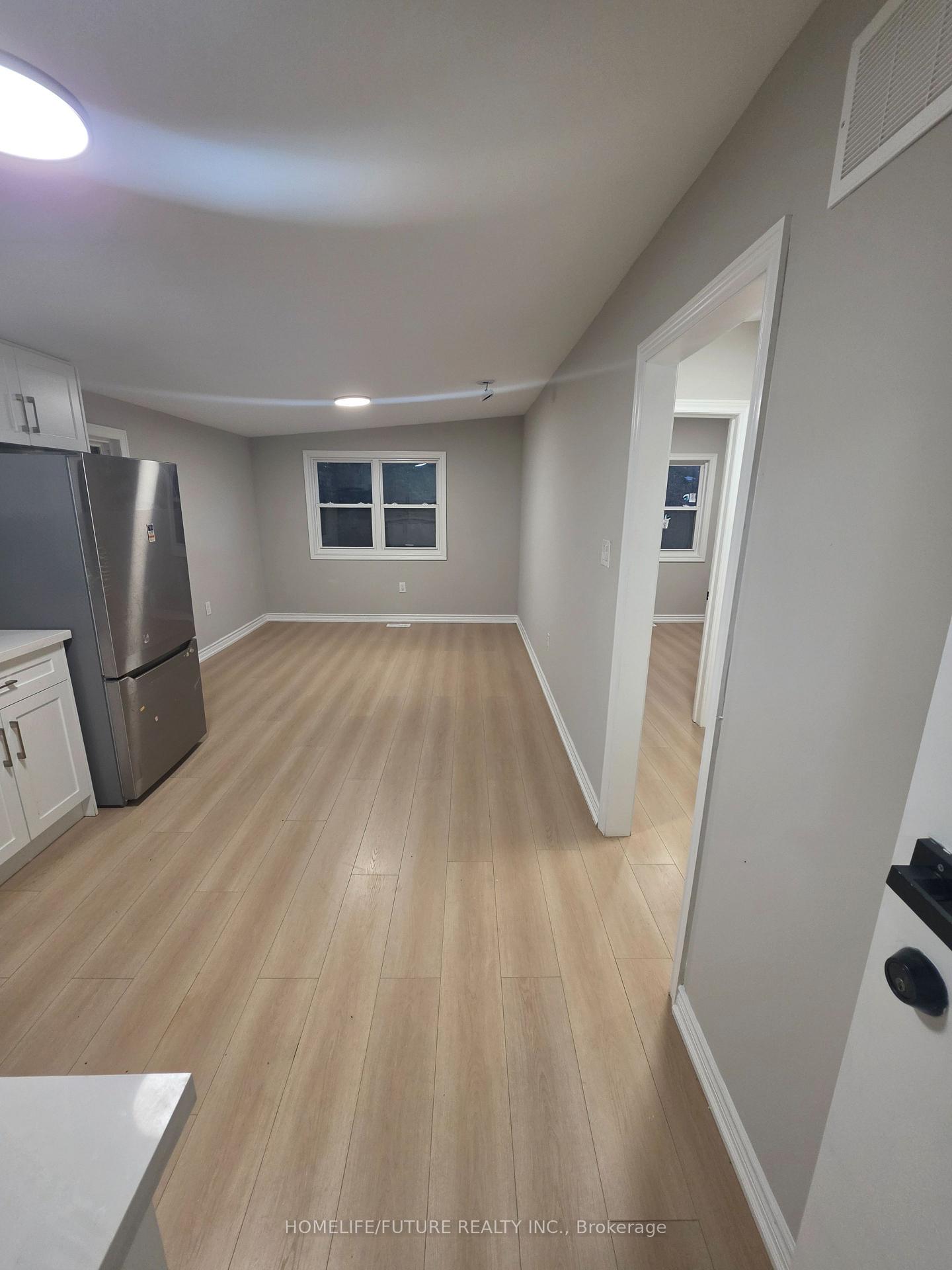 Photo 12 of 2983 Lawrence Avenue E, Scarborough, Bendale — HOMEH