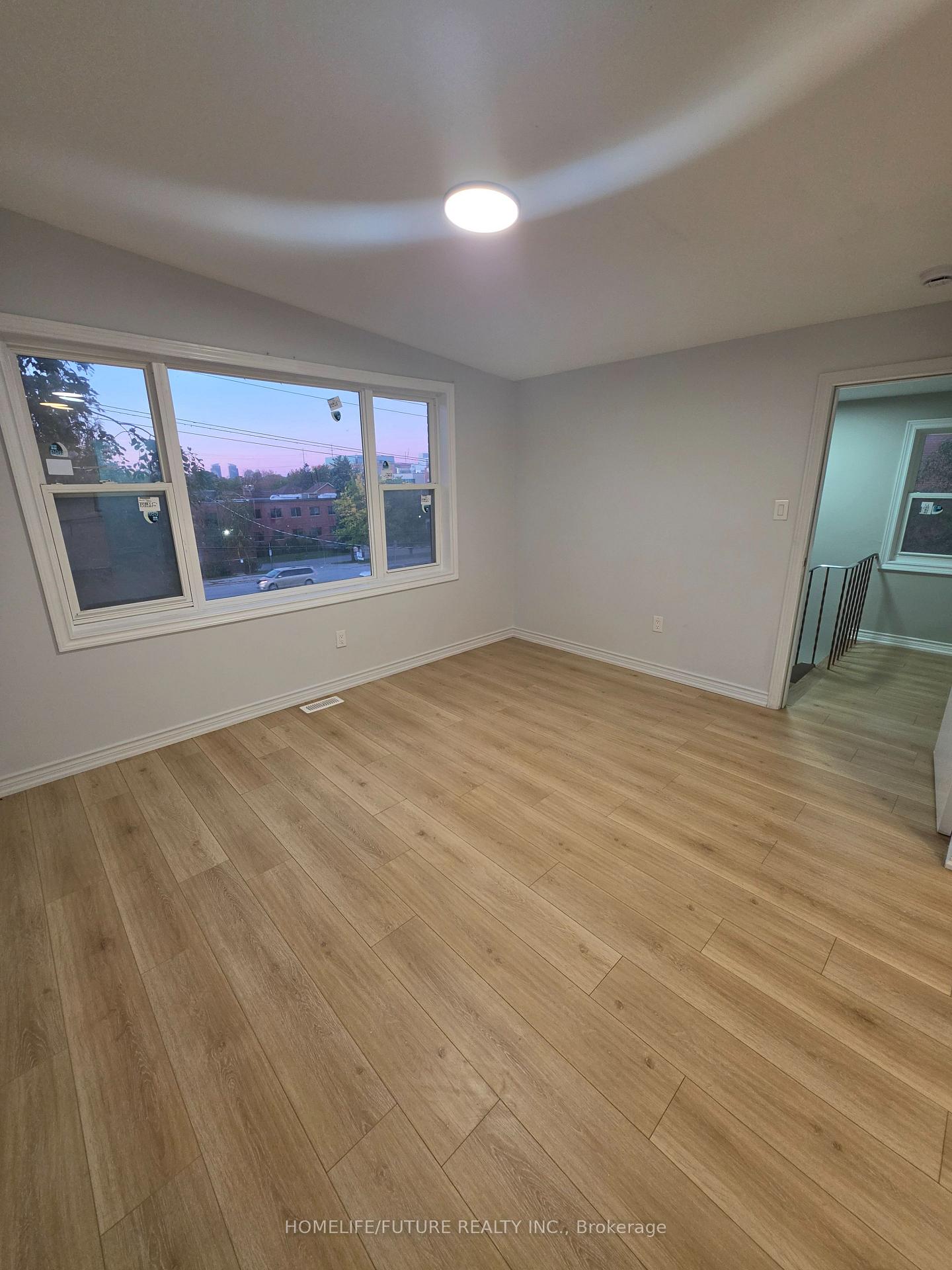 Photo 20 of 2983 Lawrence Avenue E, Scarborough, Bendale — HOMEH