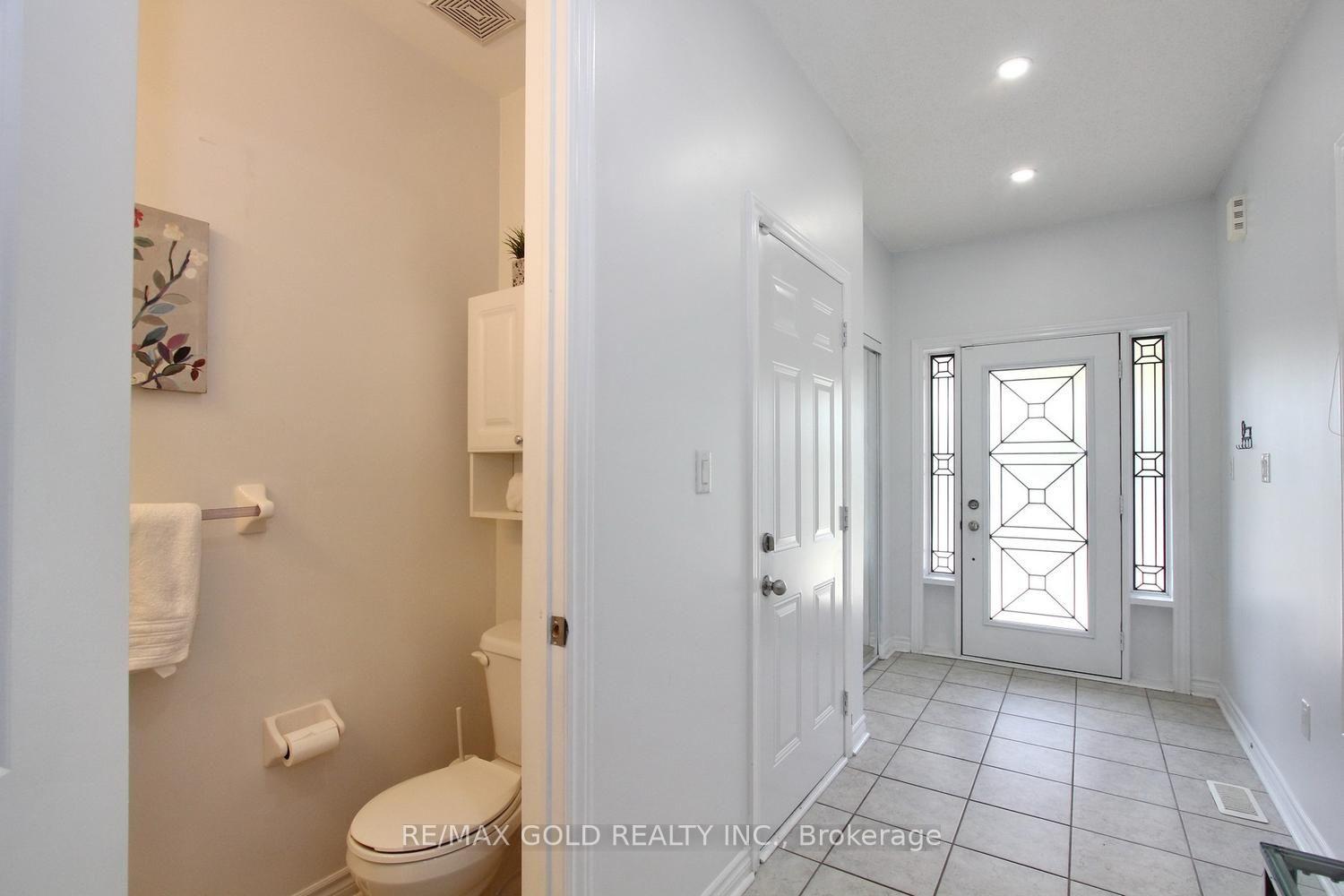 Photo 7 of 13 Walbrook Road, Brampton, Credit Valley — HOMEH