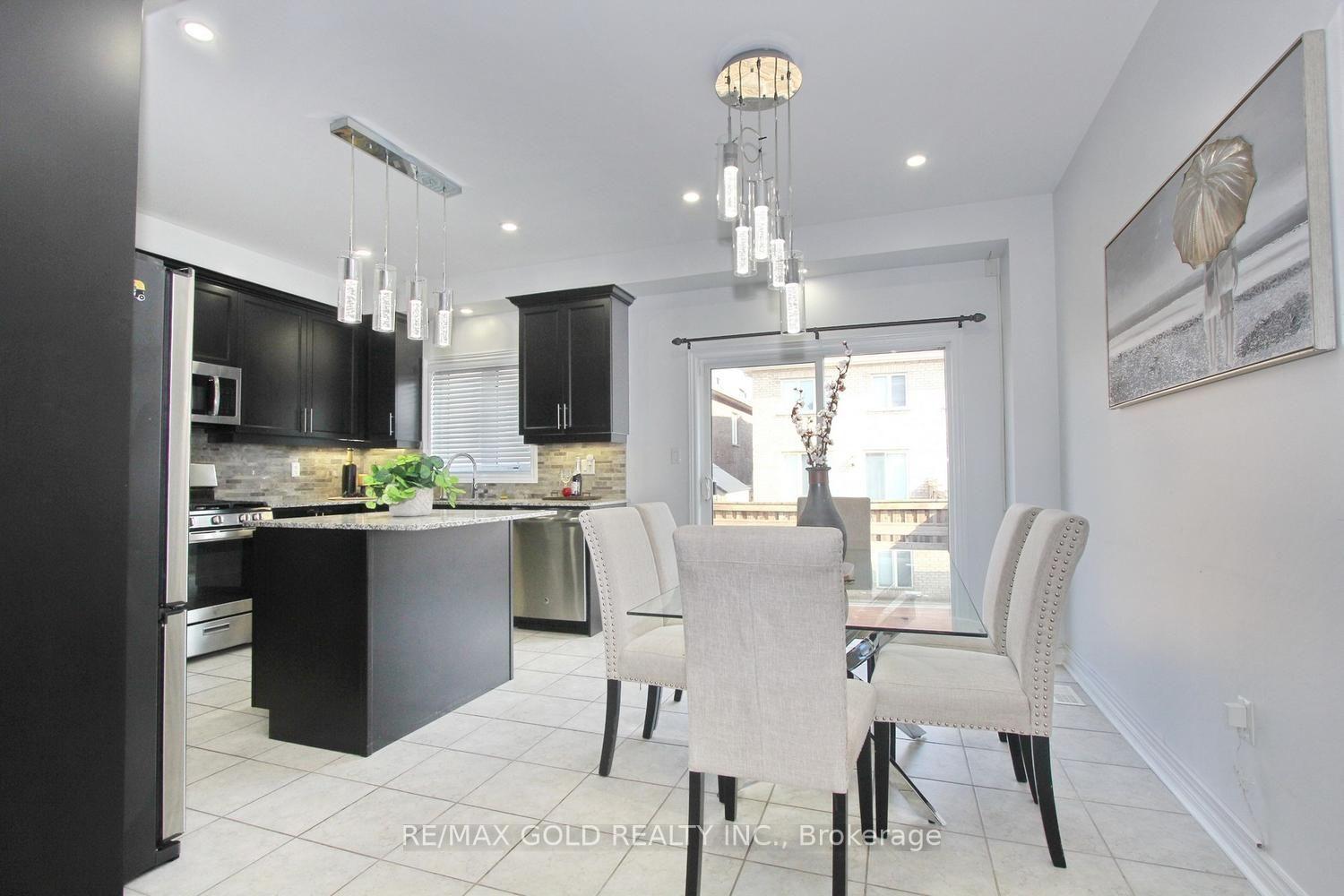 Photo 14 of 13 Walbrook Road, Brampton, Credit Valley — HOMEH