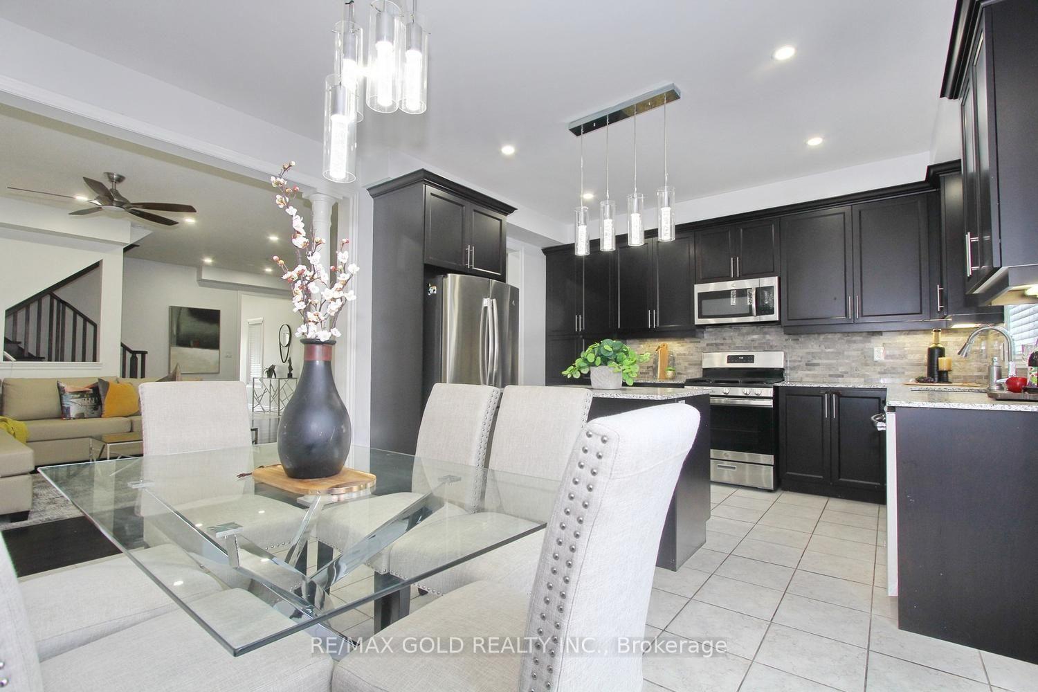 Photo 16 of 13 Walbrook Road, Brampton, Credit Valley — HOMEH