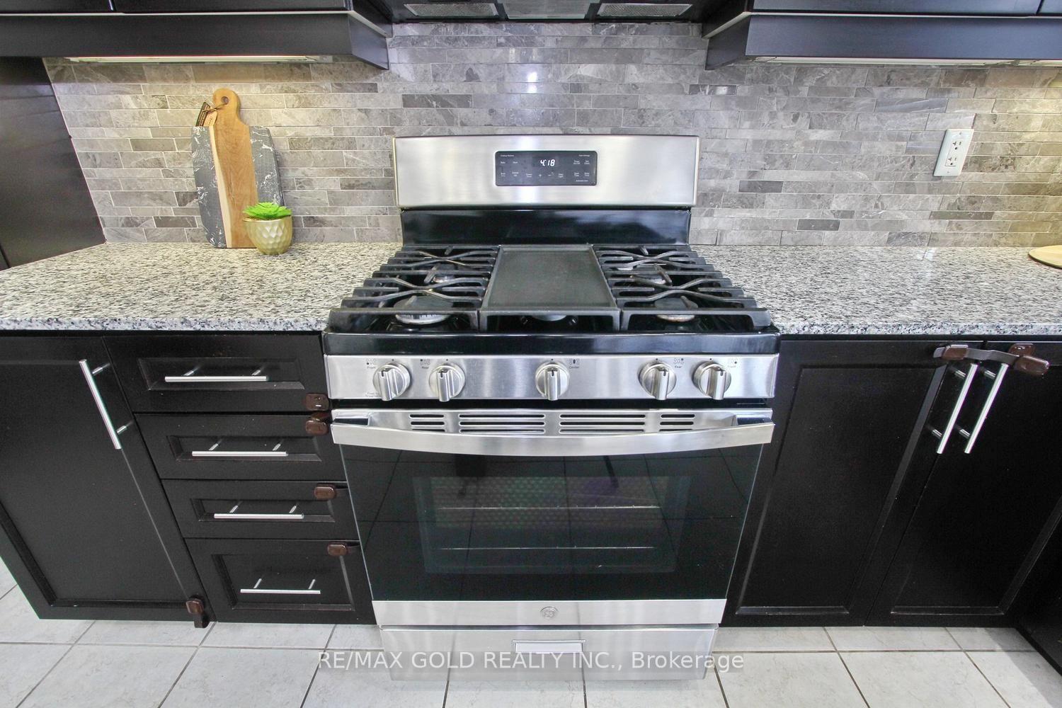 Photo 21 of 13 Walbrook Road, Brampton, Credit Valley — HOMEH