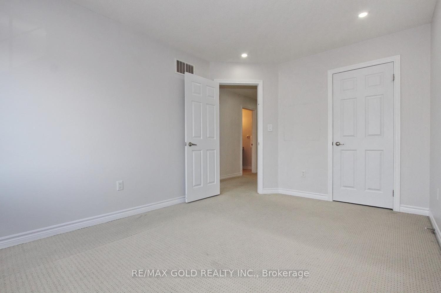 Photo 39 of 13 Walbrook Road, Brampton, Credit Valley — HOMEH