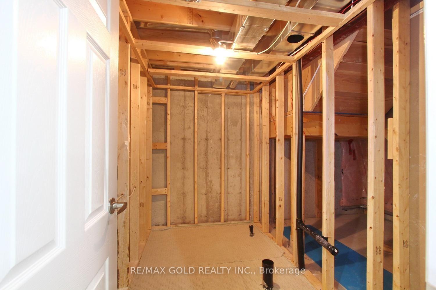 Photo 43 of 13 Walbrook Road, Brampton, Credit Valley — HOMEH