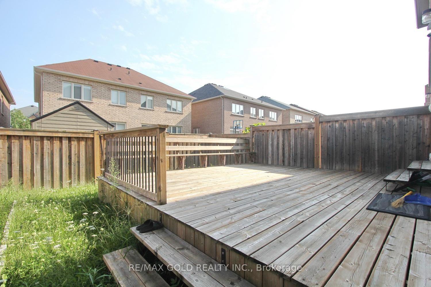 Photo 47 of 13 Walbrook Road, Brampton, Credit Valley — HOMEH