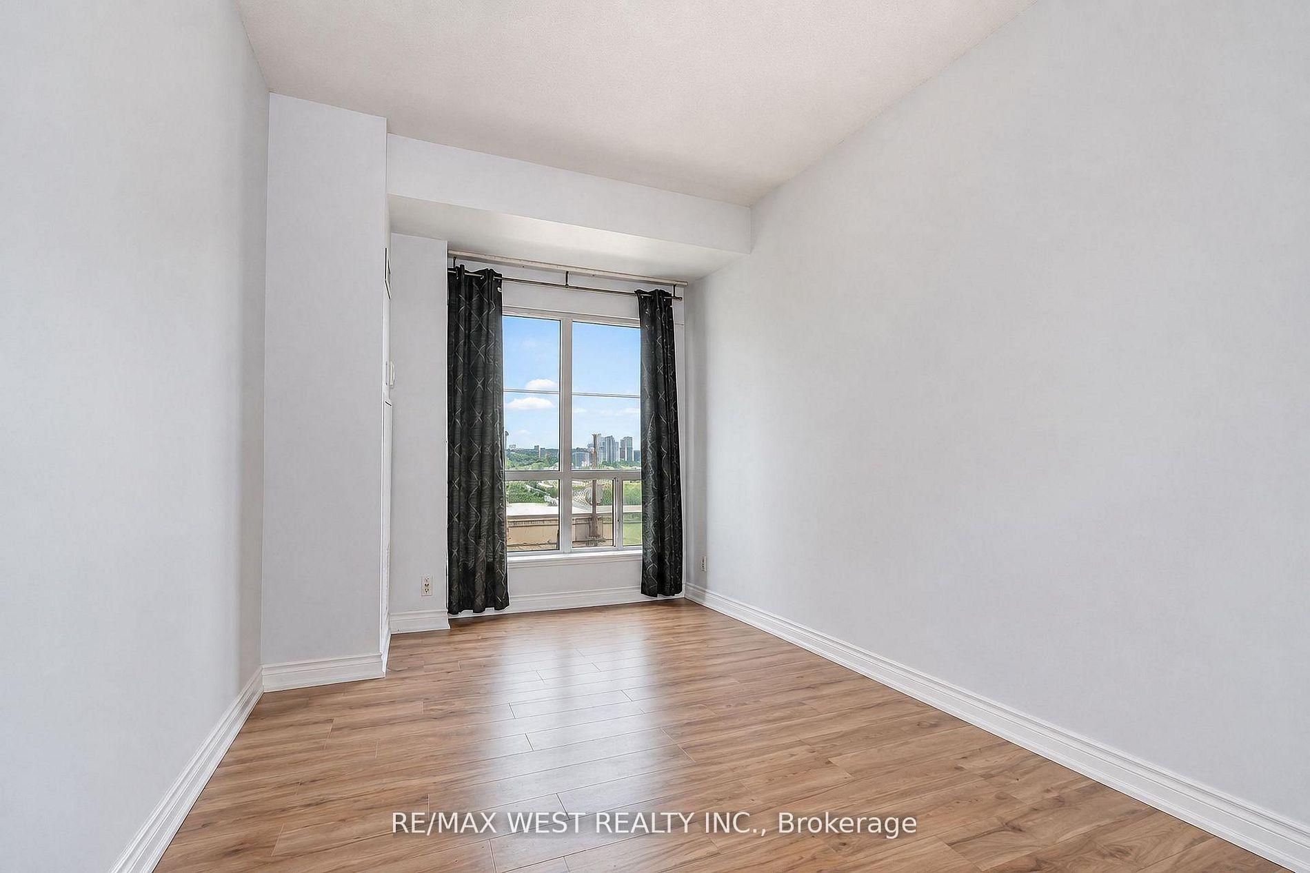 Photo 8 of Unit PH103, 8 Lee Centre Drive, Scarborough, Woburn — HOMEH