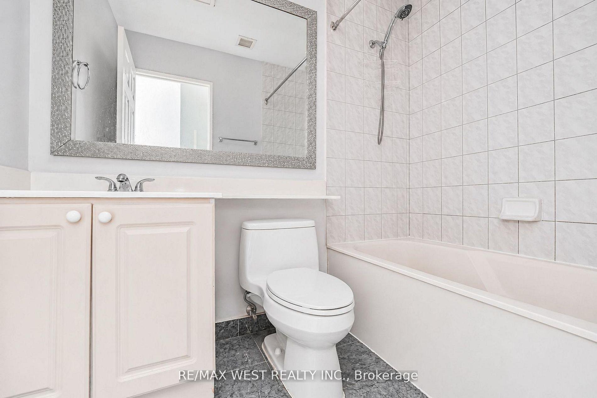 Photo 9 of Unit PH103, 8 Lee Centre Drive, Scarborough, Woburn — HOMEH