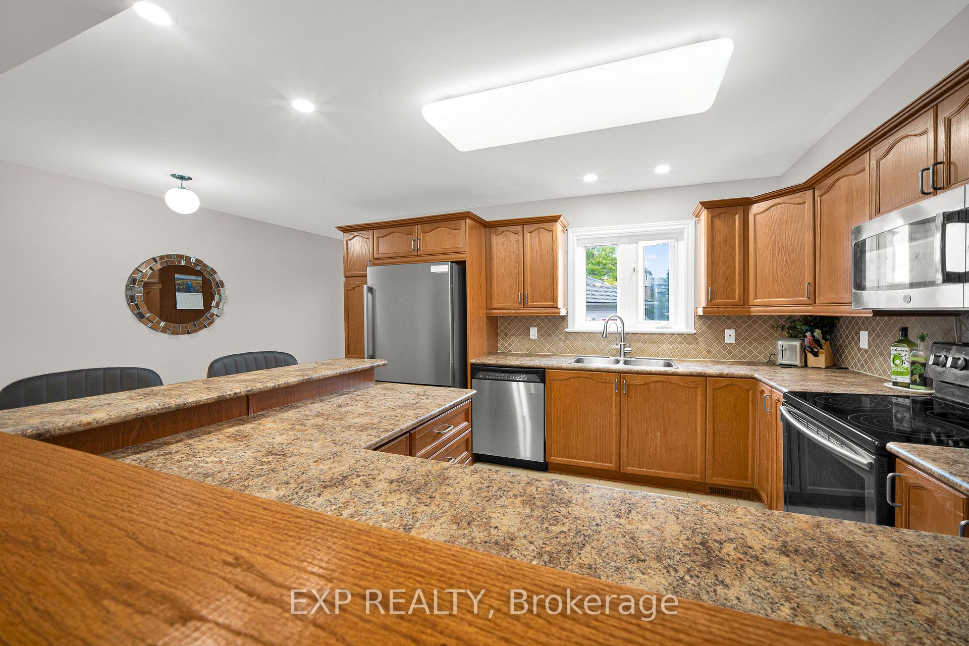 Photo 13 of 223 Monterey Drive, Ottawa, Leslie Park — HOMEH