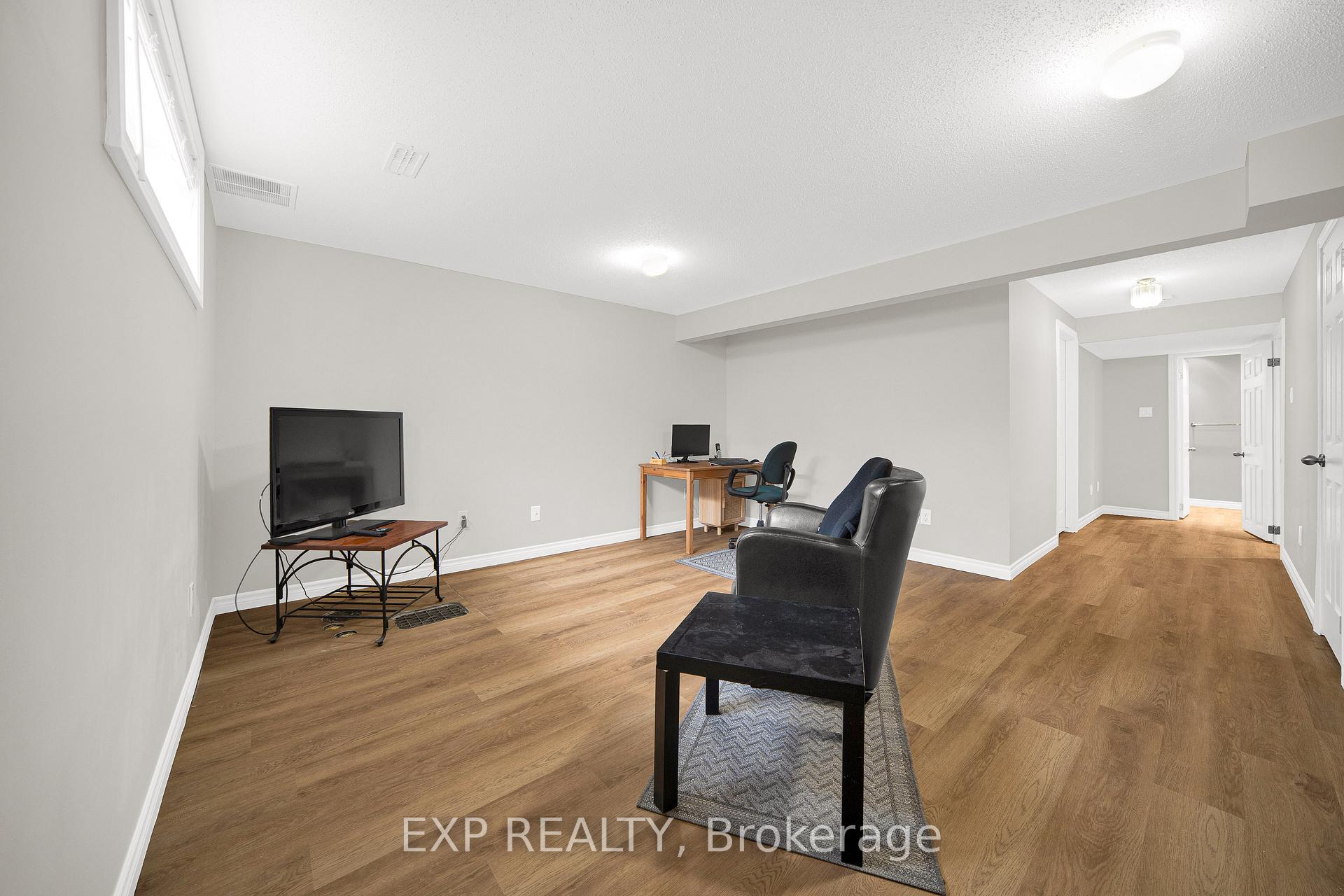 Photo 26 of 223 Monterey Drive, Ottawa, Leslie Park — HOMEH