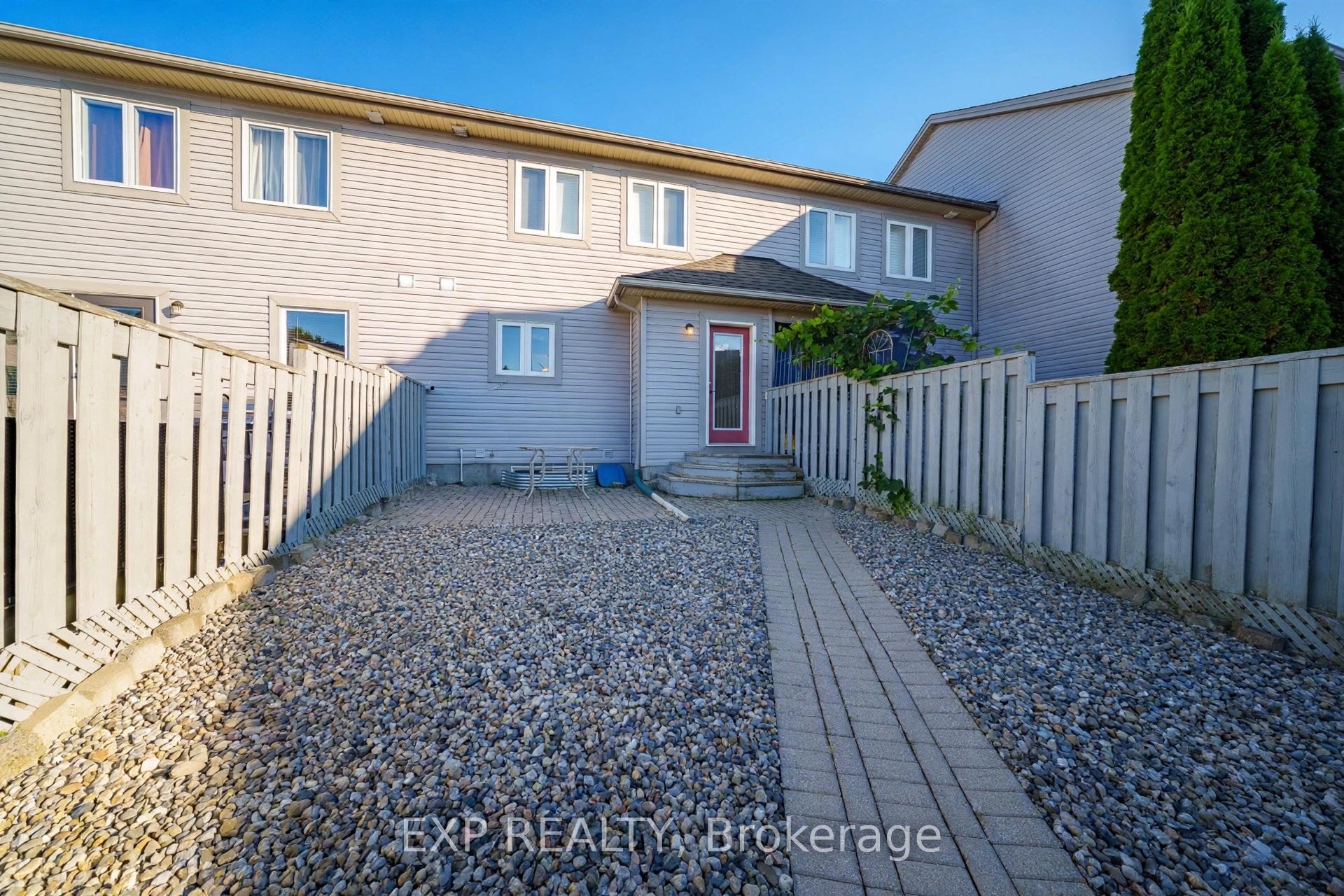 Photo 31 of 223 Monterey Drive, Ottawa, Leslie Park — HOMEH