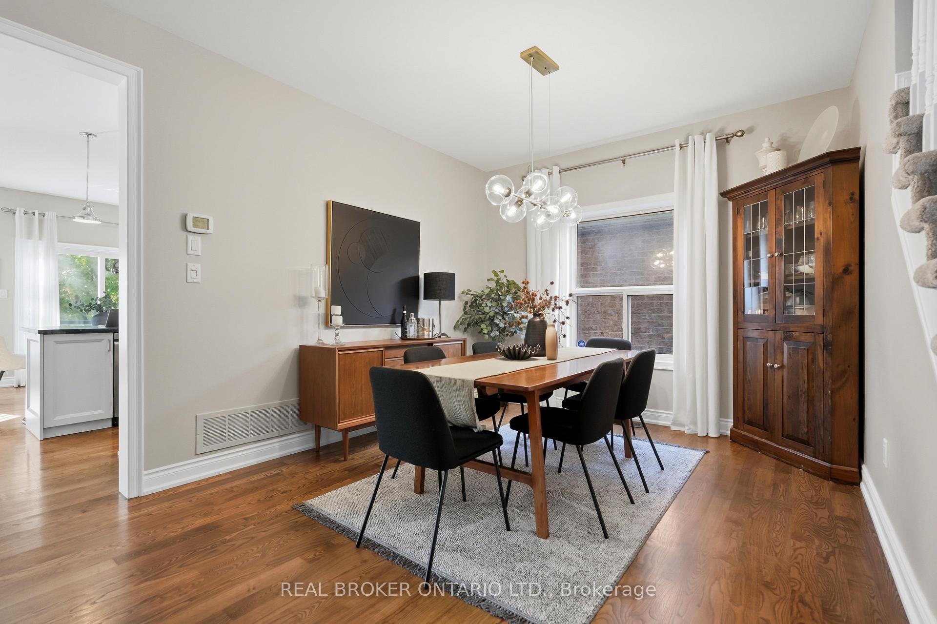 Photo 8 of 5230 Rome Crescent, Burlington, Orchard — HOMEH