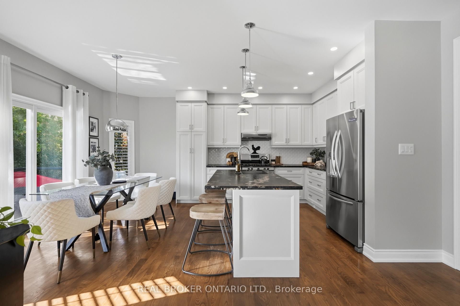 Photo 11 of 5230 Rome Crescent, Burlington, Orchard — HOMEH