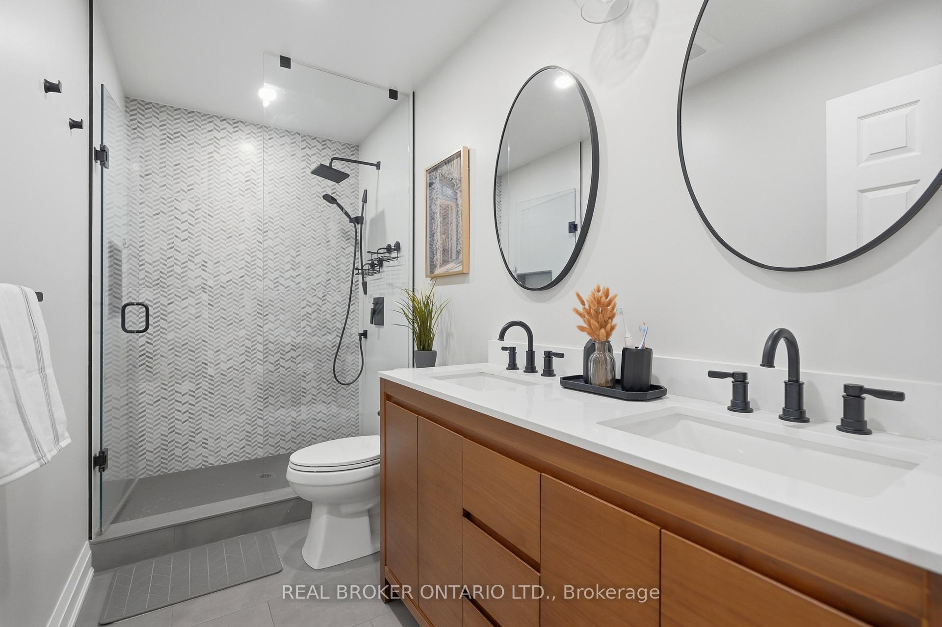 Photo 31 of 5230 Rome Crescent, Burlington, Orchard — HOMEH