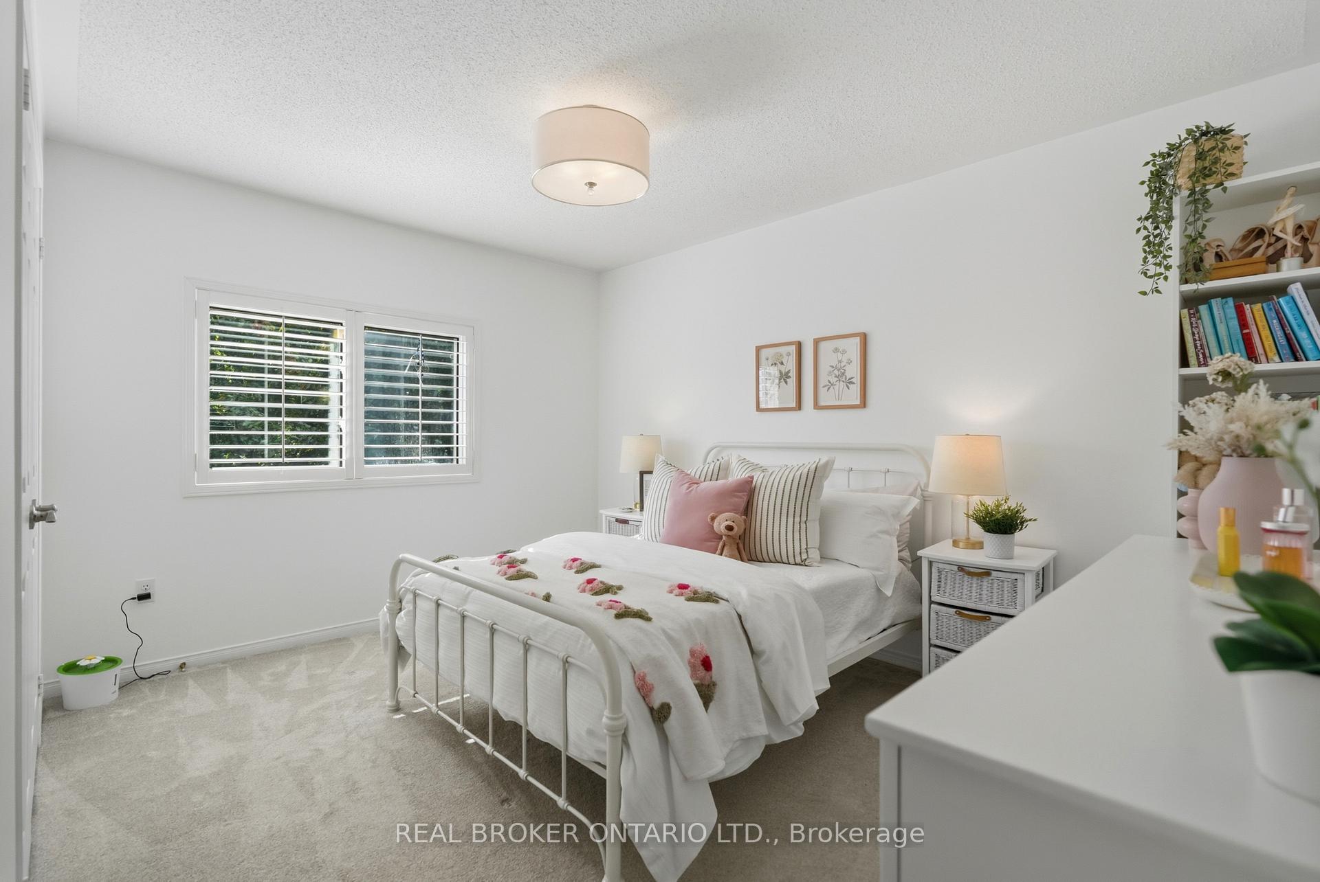 Photo 34 of 5230 Rome Crescent, Burlington, Orchard — HOMEH