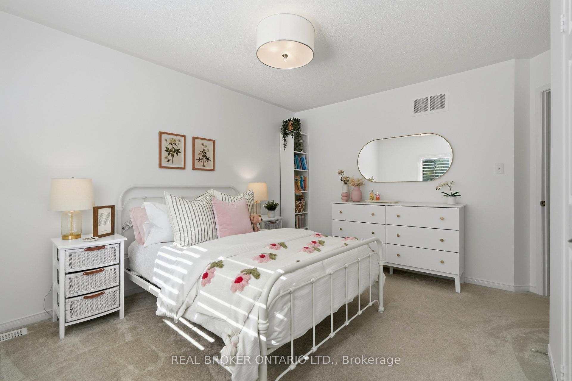 Photo 35 of 5230 Rome Crescent, Burlington, Orchard — HOMEH