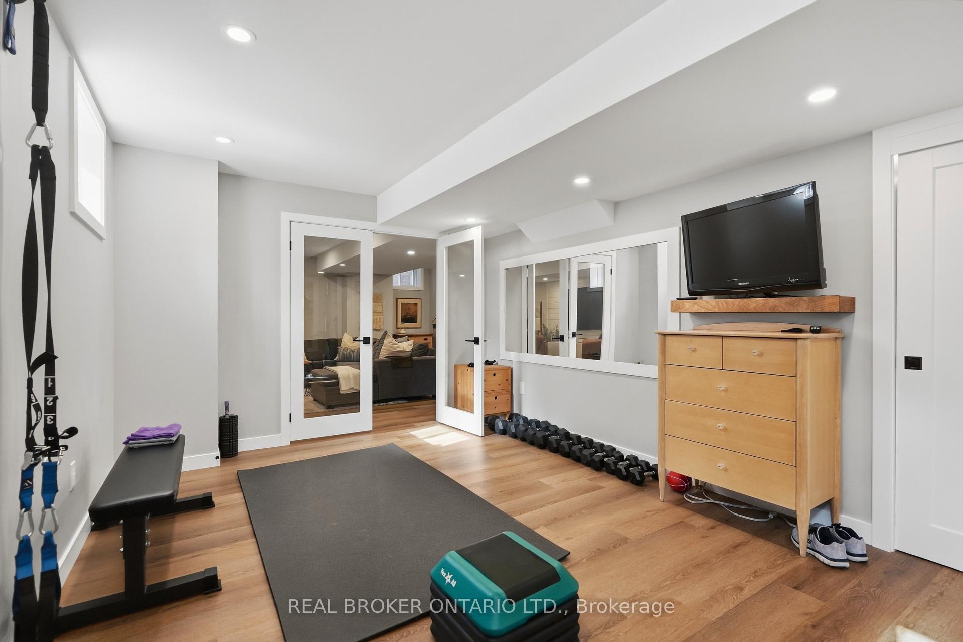 Photo 43 of 5230 Rome Crescent, Burlington, Orchard — HOMEH