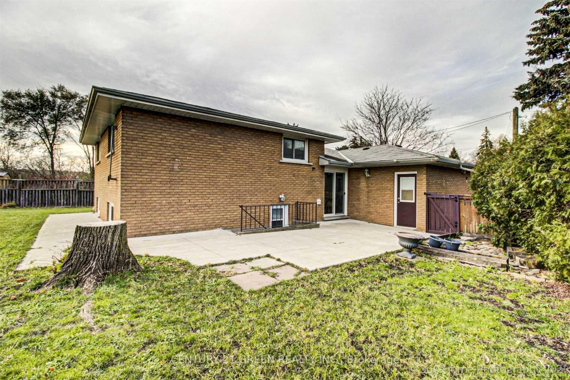 Photo 2 of Unit MAIN, 33 Garvey Crescent, Hamilton, Corman — HOMEH
