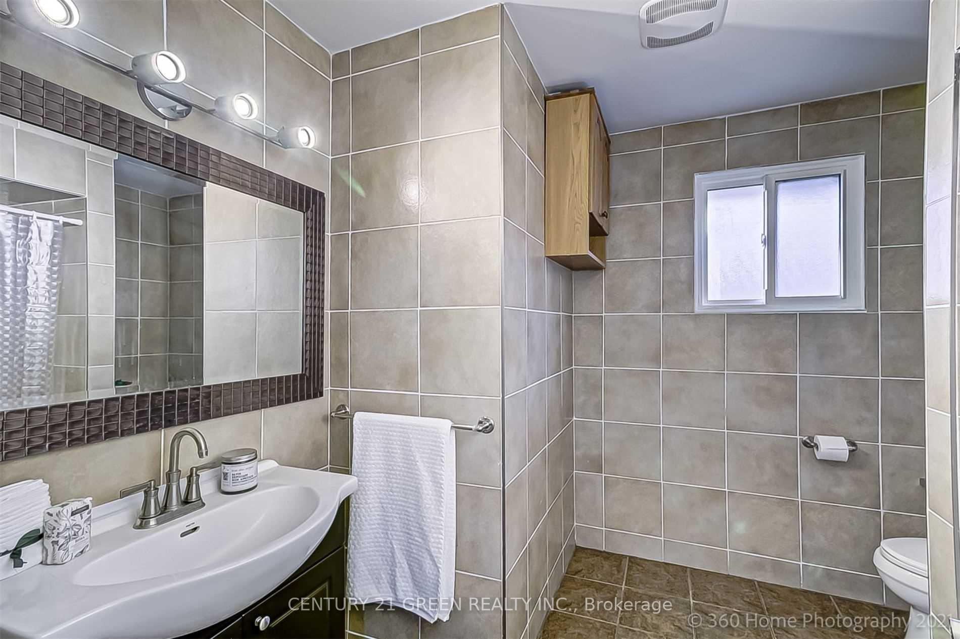 Photo 11 of Unit MAIN, 33 Garvey Crescent, Hamilton, Corman — HOMEH