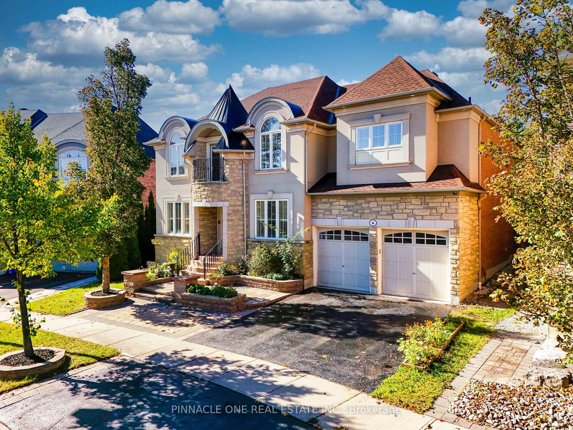 Photo of 6 Dolby Crescent