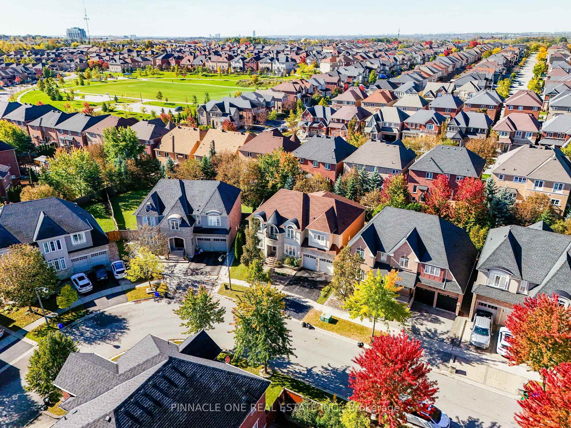 Photo 5 of 6 Dolby Crescent, Ajax, Northeast Ajax — HOMEH