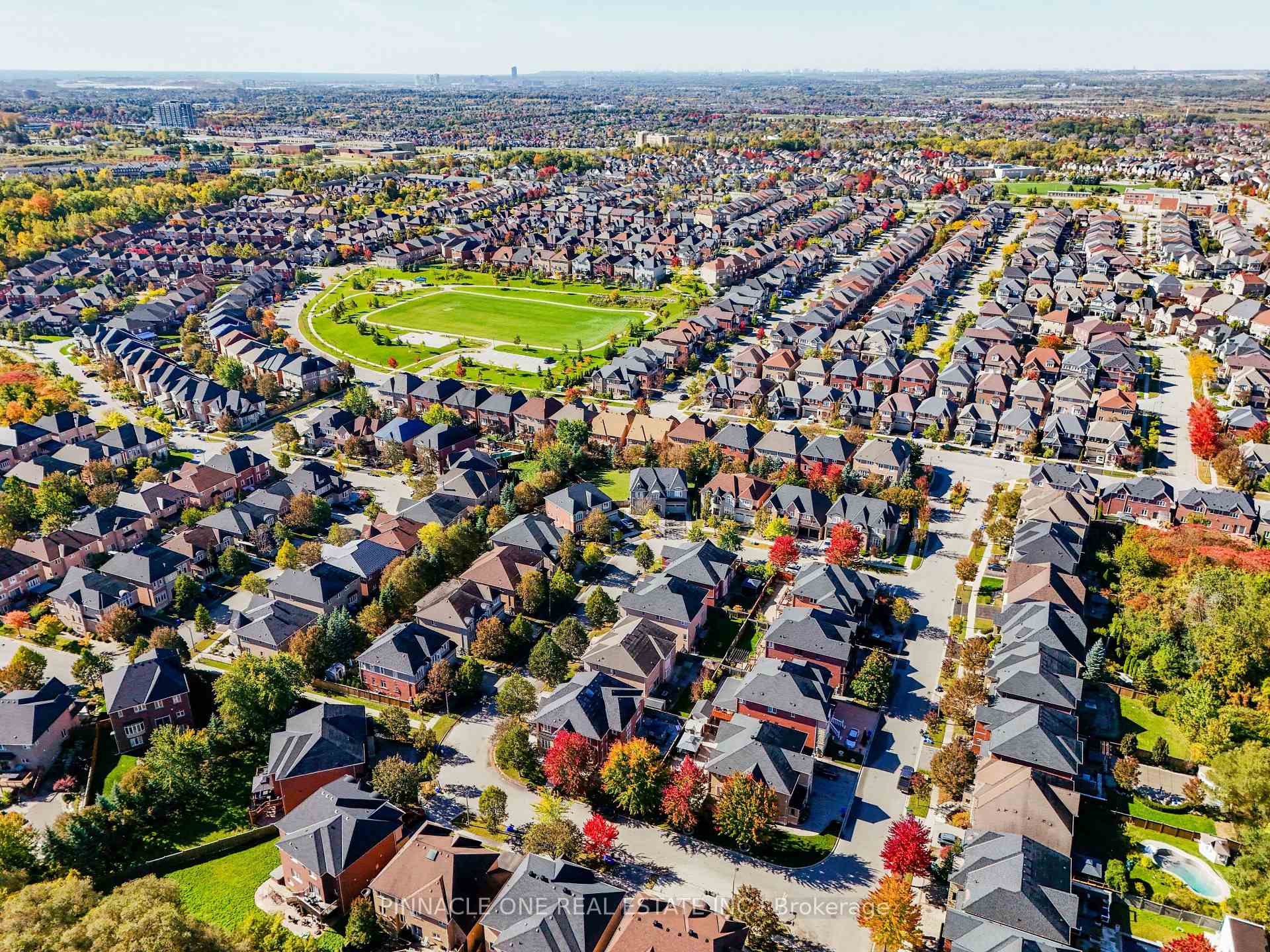 Photo 6 of 6 Dolby Crescent, Ajax, Northeast Ajax — HOMEH