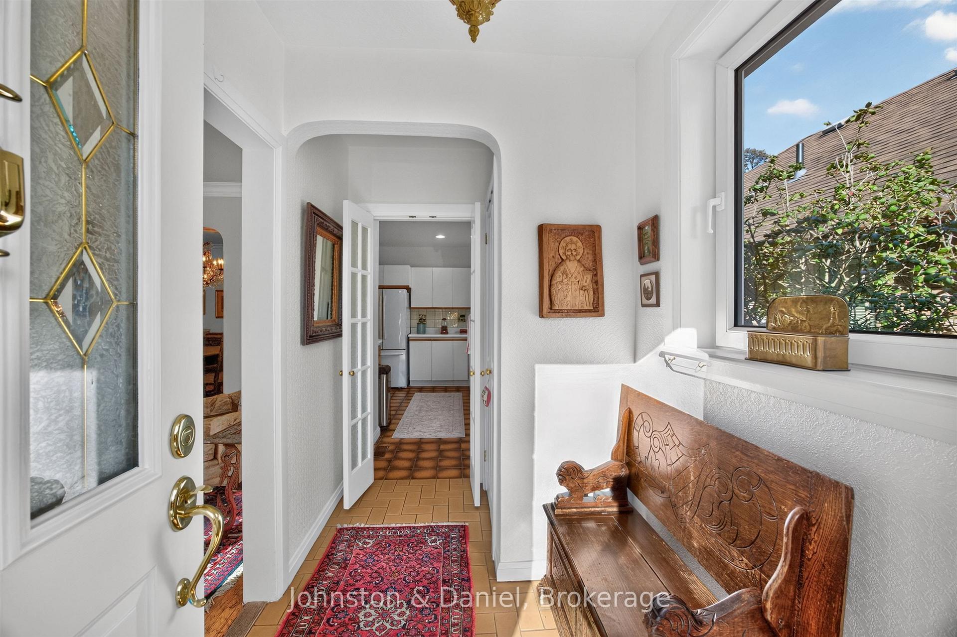 Photo 6 of 226 Chaplin Crescent, Toronto, Forest Hill South — HOMEH