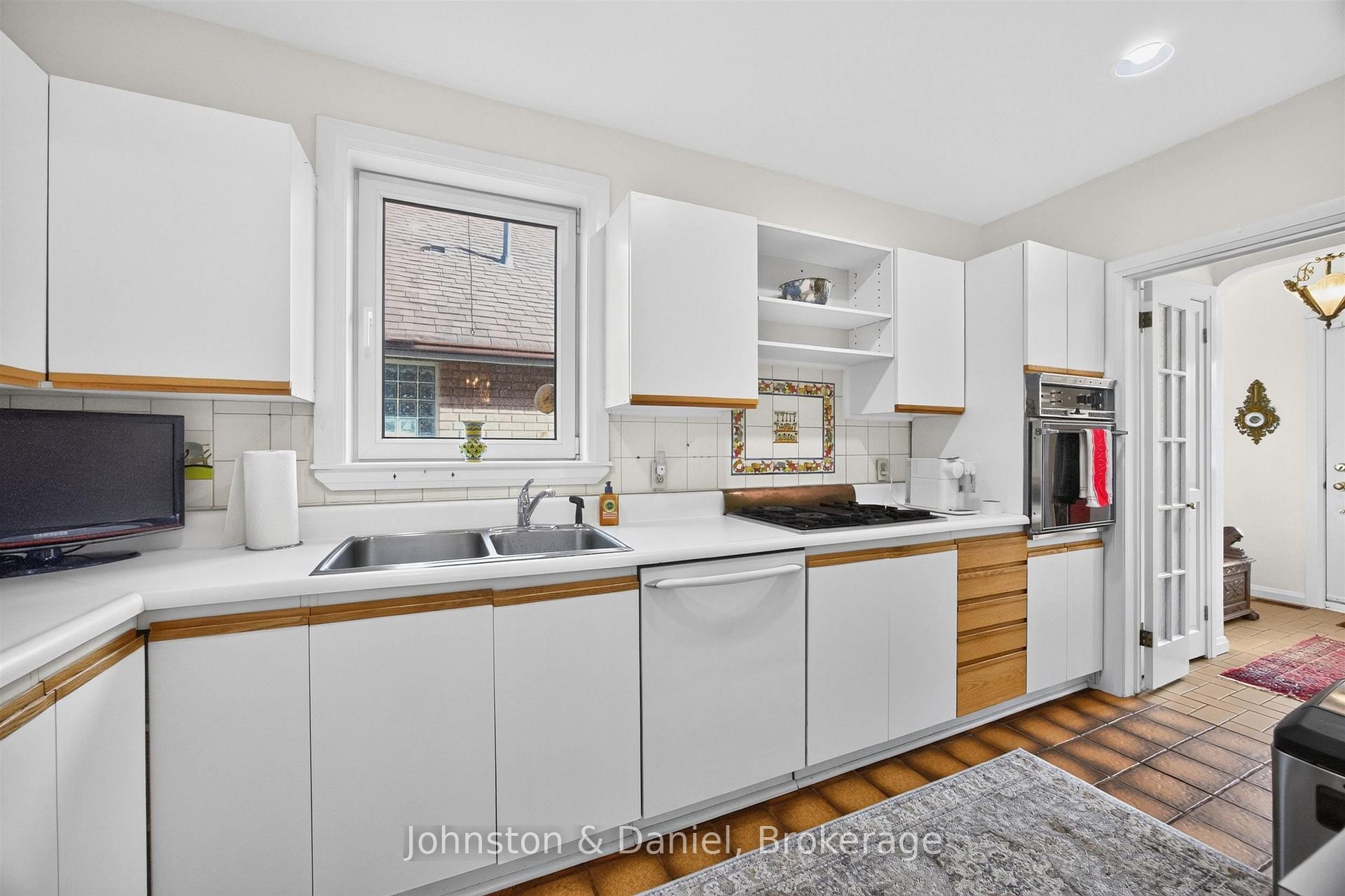 Photo 17 of 226 Chaplin Crescent, Toronto, Forest Hill South — HOMEH